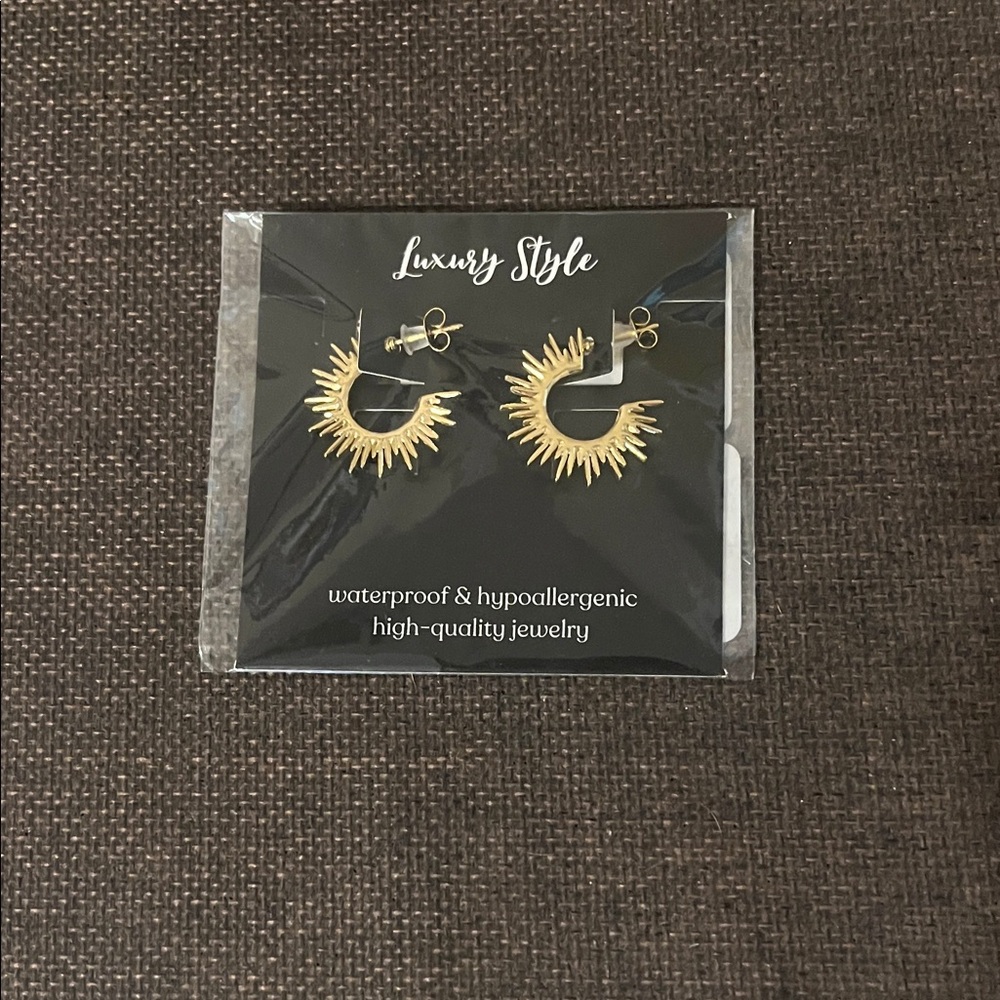 Gold Sunburst Earrings